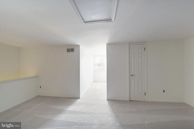 10 LIBERTE LN, Chesterbrook, PA 19087