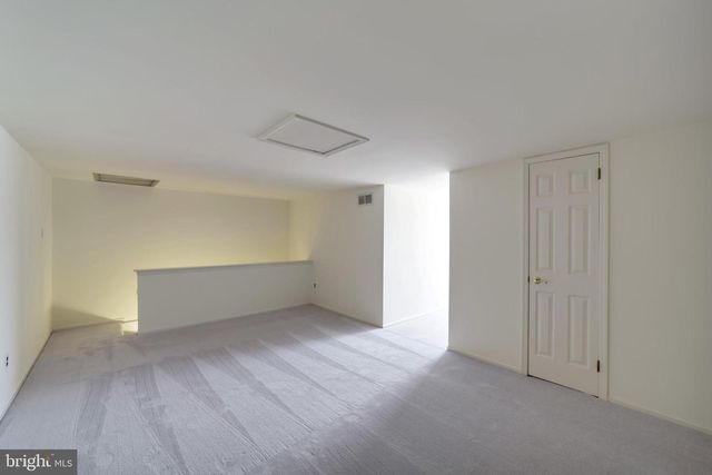 10 LIBERTE LN, Chesterbrook, PA 19087