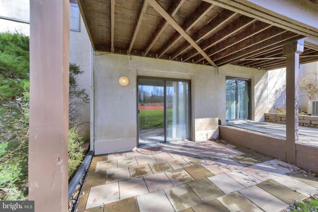 10 LIBERTE LN, Chesterbrook, PA 19087