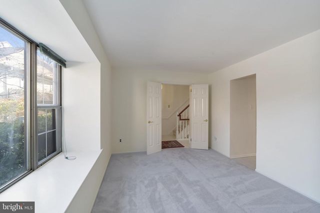 10 LIBERTE LN, Chesterbrook, PA 19087