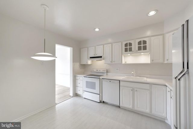 10 LIBERTE LN, Chesterbrook, PA 19087