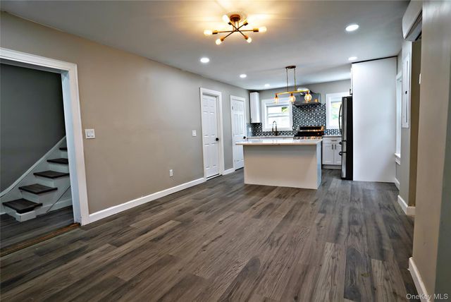 122 Oliver Avenue, Yonkers, NY 10701