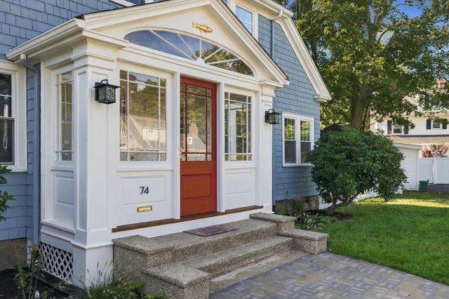 74 Tedesco St, Marblehead, MA 01945