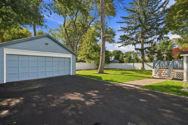74 Tedesco St, Marblehead, MA 01945