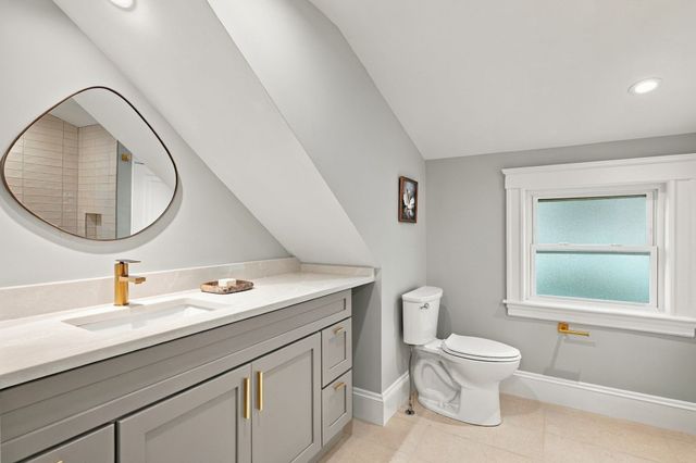 74 Tedesco St, Marblehead, MA 01945