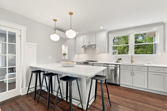 74 Tedesco St, Marblehead, MA 01945