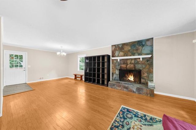 4005 Hillpine Way, Douglasville, GA 30135