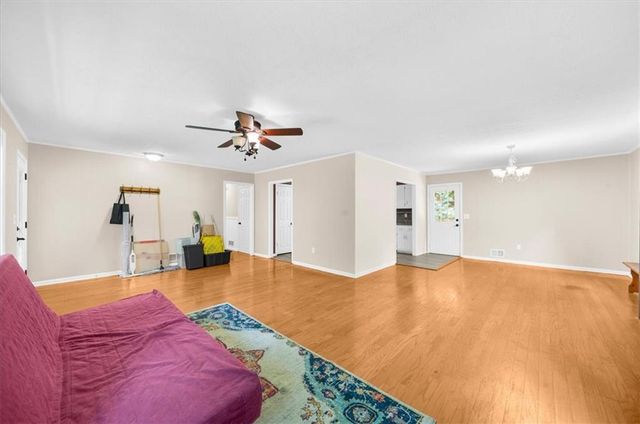 4005 Hillpine Way, Douglasville, GA 30135