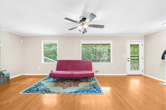4005 Hillpine Way, Douglasville, GA 30135