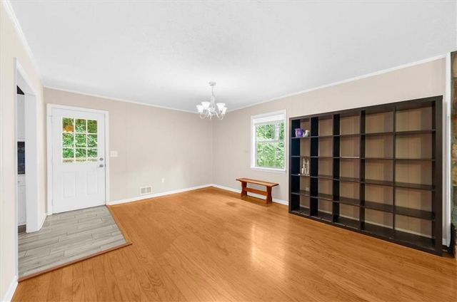 4005 Hillpine Way, Douglasville, GA 30135