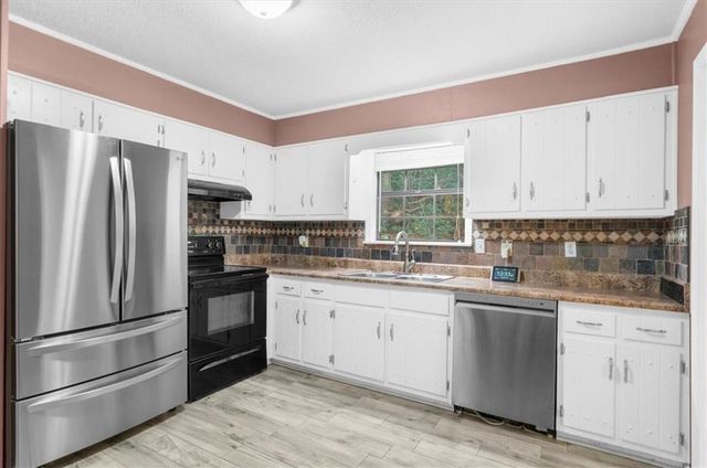 4005 Hillpine Way, Douglasville, GA 30135