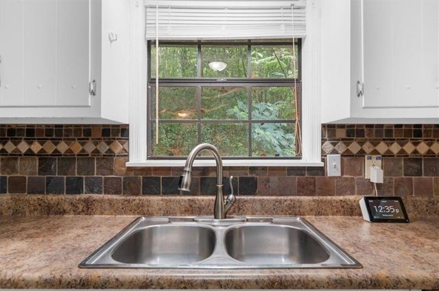 4005 Hillpine Way, Douglasville, GA 30135