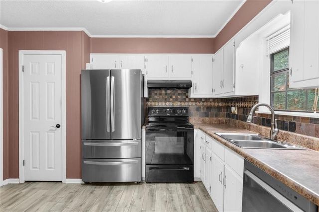 4005 Hillpine Way, Douglasville, GA 30135
