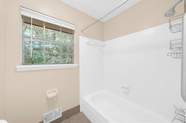 4005 Hillpine Way, Douglasville, GA 30135