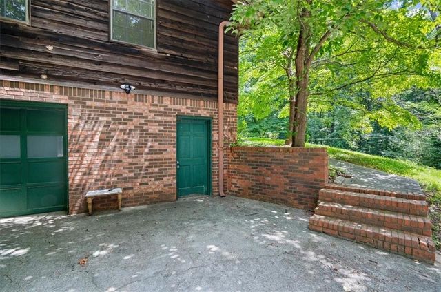 4005 Hillpine Way, Douglasville, GA 30135