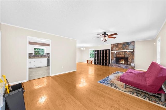 4005 Hillpine Way, Douglasville, GA 30135