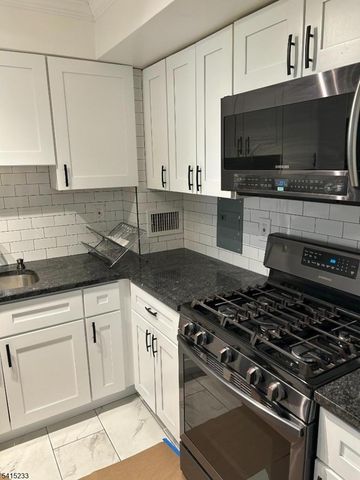 276 Prospect St 3H, East Orange City, NJ 07017