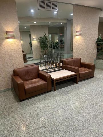 276 Prospect St 3H, East Orange City, NJ 07017