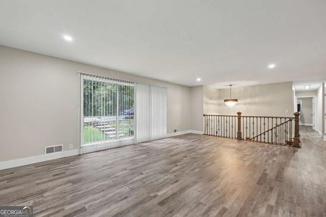 2276 Skyline Drive, Gainesville, GA 30501
