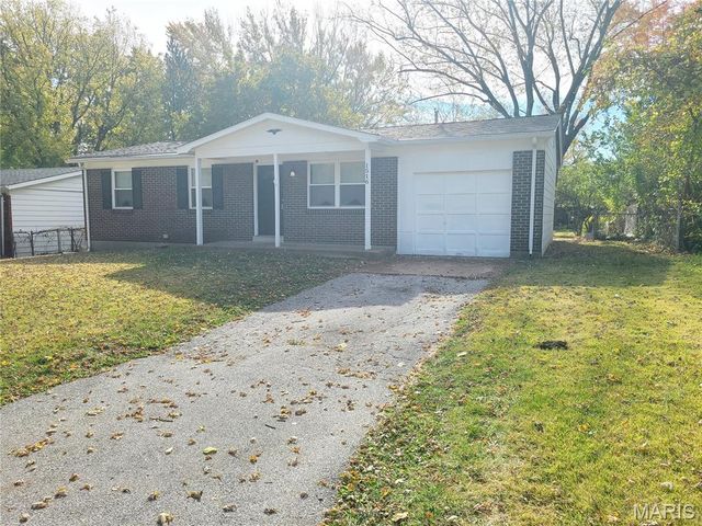 1516 Farmview Avenue, Unincorporated, MO 63138