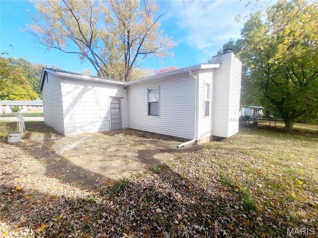 1516 Farmview Avenue, Unincorporated, MO 63138