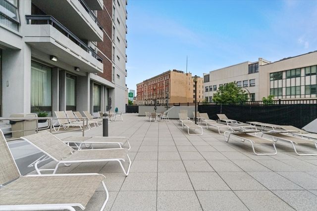 566 Commonwealth Ave 703, Boston, MA 02215