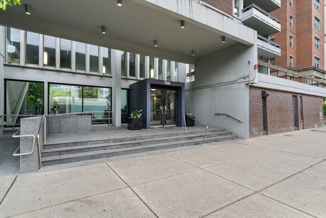 566 Commonwealth Ave 703, Boston, MA 02215