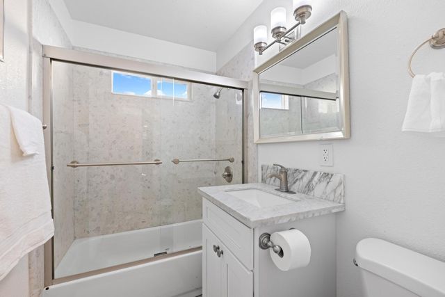 2457 Mcgregor Dr, Rancho Cordova, CA 95670