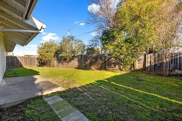 2457 Mcgregor Dr, Rancho Cordova, CA 95670