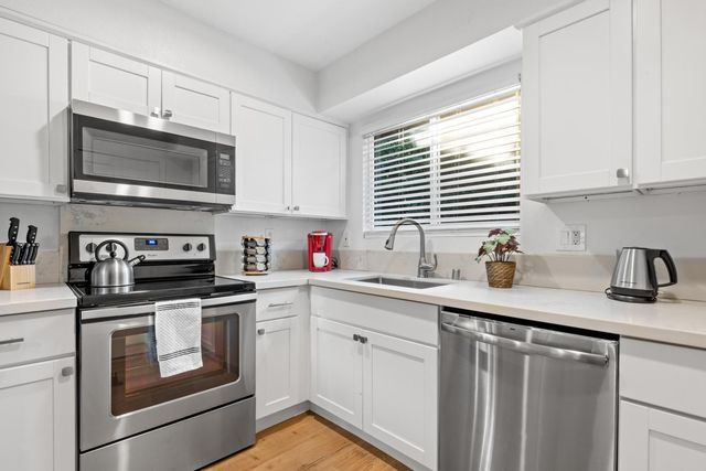 2457 Mcgregor Dr, Rancho Cordova, CA 95670