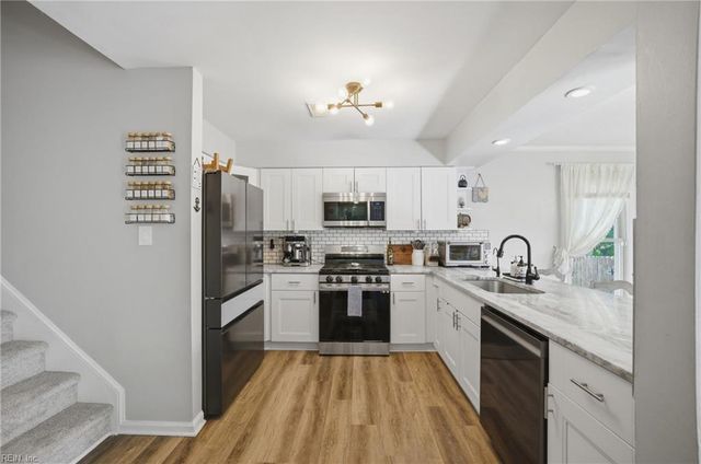 107 Dunbar Dr, Suffolk, VA 23434