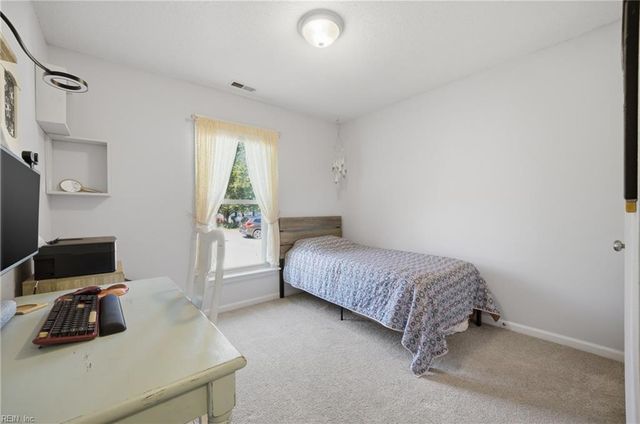 107 Dunbar Dr, Suffolk, VA 23434