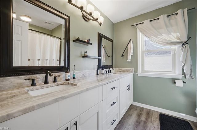 107 Dunbar Dr, Suffolk, VA 23434