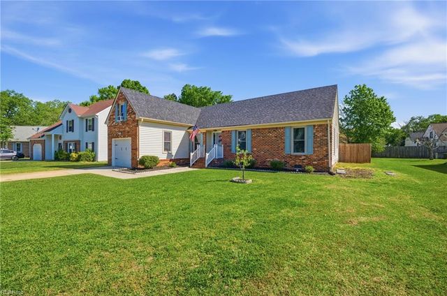 107 Dunbar Dr, Suffolk, VA 23434
