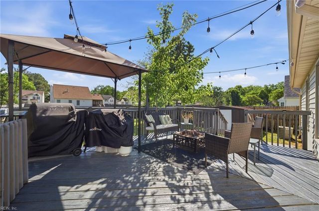 107 Dunbar Dr, Suffolk, VA 23434