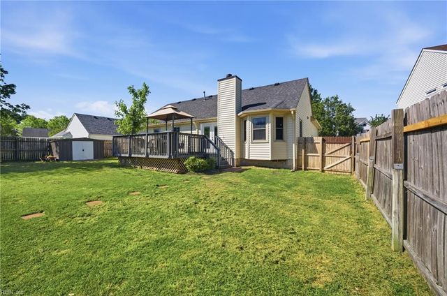 107 Dunbar Dr, Suffolk, VA 23434