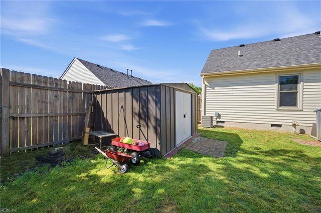 107 Dunbar Dr, Suffolk, VA 23434