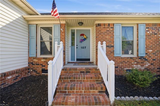 107 Dunbar Dr, Suffolk, VA 23434