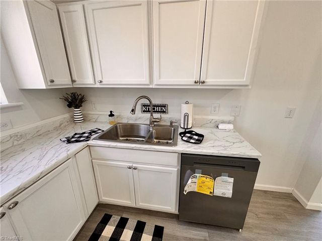 241 Forest Hill Avenue, Winston-salem, NC 27105