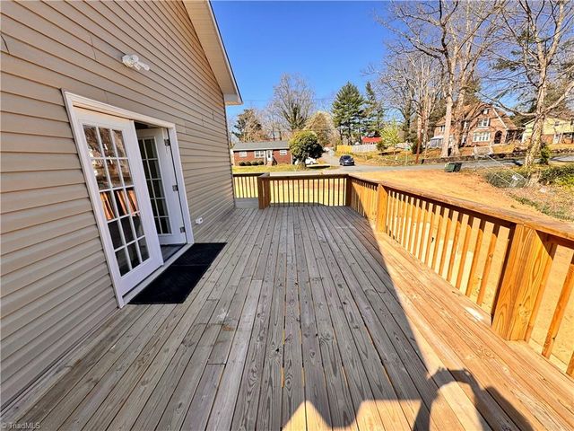 241 Forest Hill Avenue, Winston-salem, NC 27105