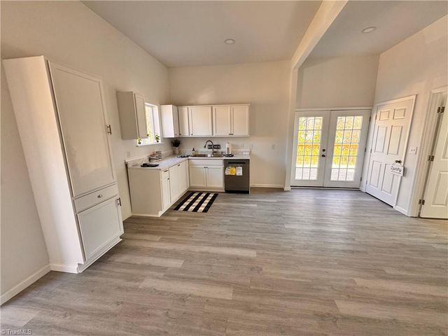 241 Forest Hill Avenue, Winston-salem, NC 27105