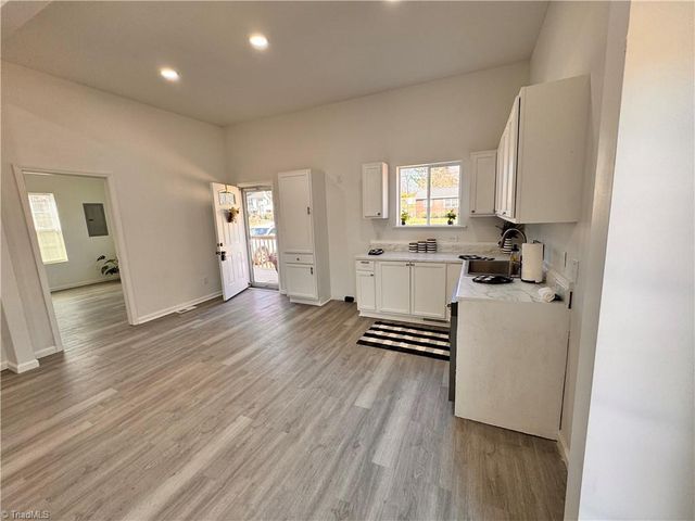 241 Forest Hill Avenue, Winston-salem, NC 27105