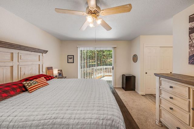 5564 Sierra Springs Dr, Pollock Pines, CA 95726
