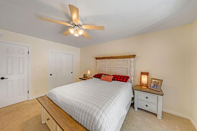 5564 Sierra Springs Dr, Pollock Pines, CA 95726