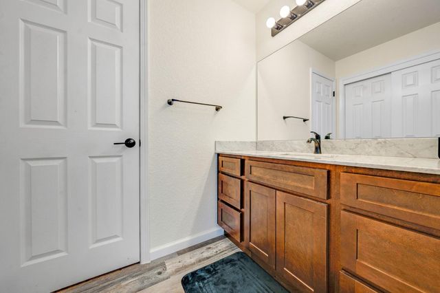 5564 Sierra Springs Dr, Pollock Pines, CA 95726