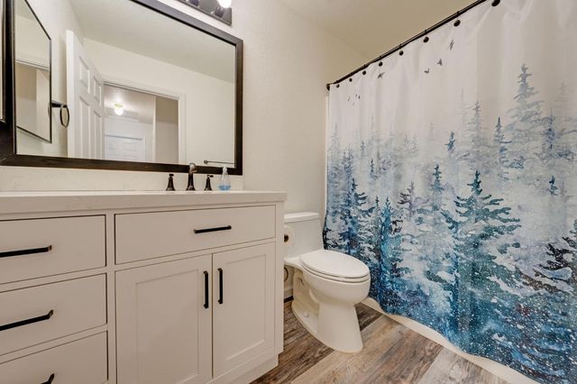 5564 Sierra Springs Dr, Pollock Pines, CA 95726