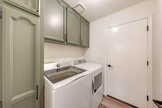 5564 Sierra Springs Dr, Pollock Pines, CA 95726