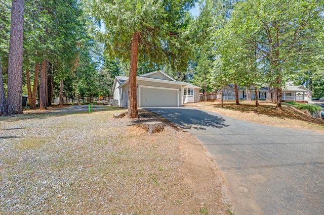 5564 Sierra Springs Dr, Pollock Pines, CA 95726