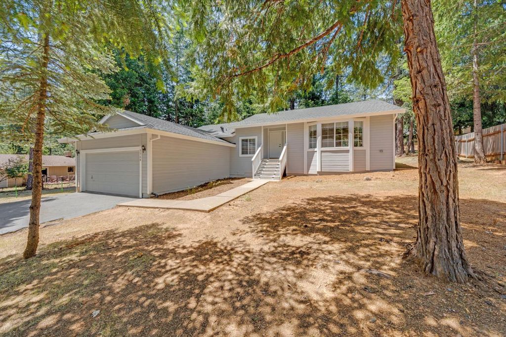 5564 Sierra Springs Dr, Pollock Pines, CA 95726