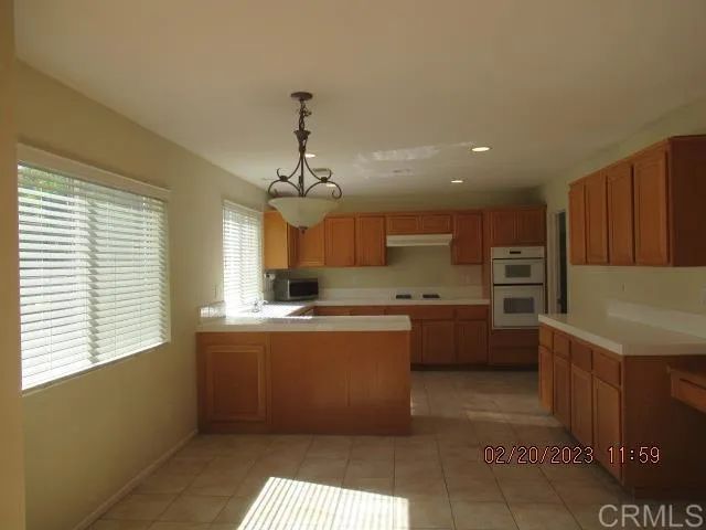 2560 Green Valley, Chula Vista, CA 91915